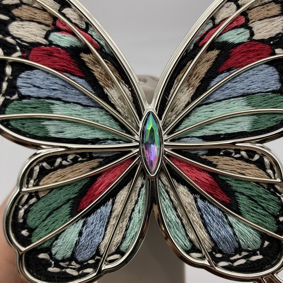 BATH & BODY WORKS Embroidered Butterfly Wallflowers Fragrance Plug In New - Picture 3 of 7